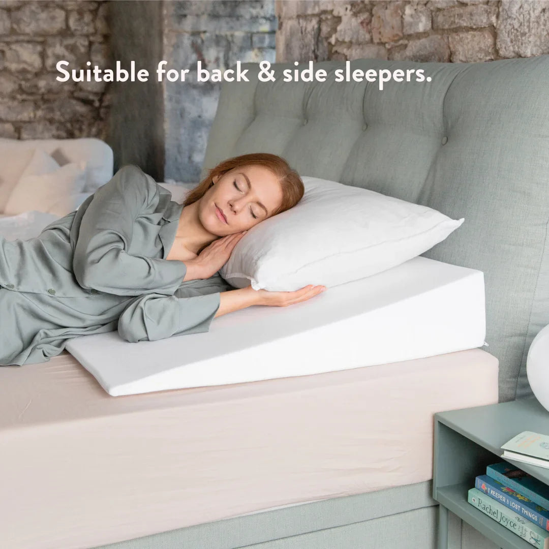 The perfect companion for a good nights rest if you snore or have acid reflux, these wedges elevate the head of the mattress and your upper torso in turn and make sleeping and the next day better so you relax when needed. altering you airways to get better breathing and less backflow for your overall health. give you partner a little more peace of mind too. designed to fit ergonomically for all mattress types and bed sizes. It can also help with GERD and sleep apnoea 
