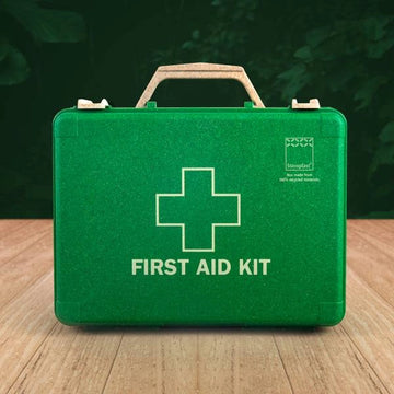 Eco-Friendly First Aid Kit / 1-10 Person / 94% Plastic Free